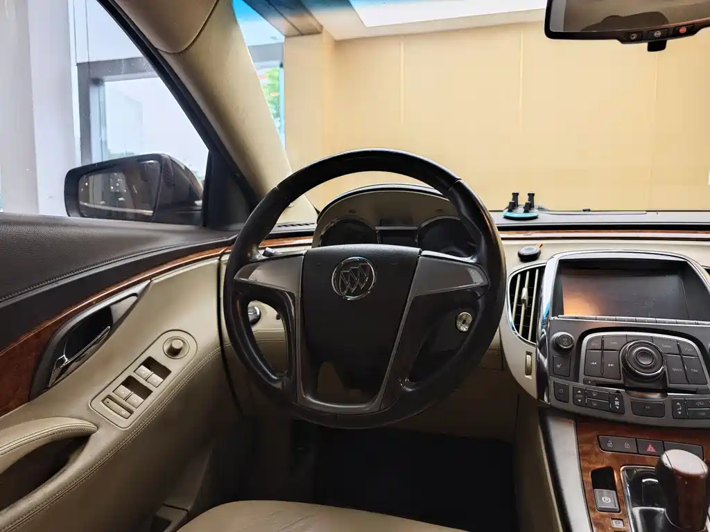 Buick LaCrosse 2013 — фото 14
