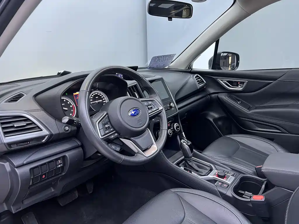 Subaru Forester 2022 — фото 16
