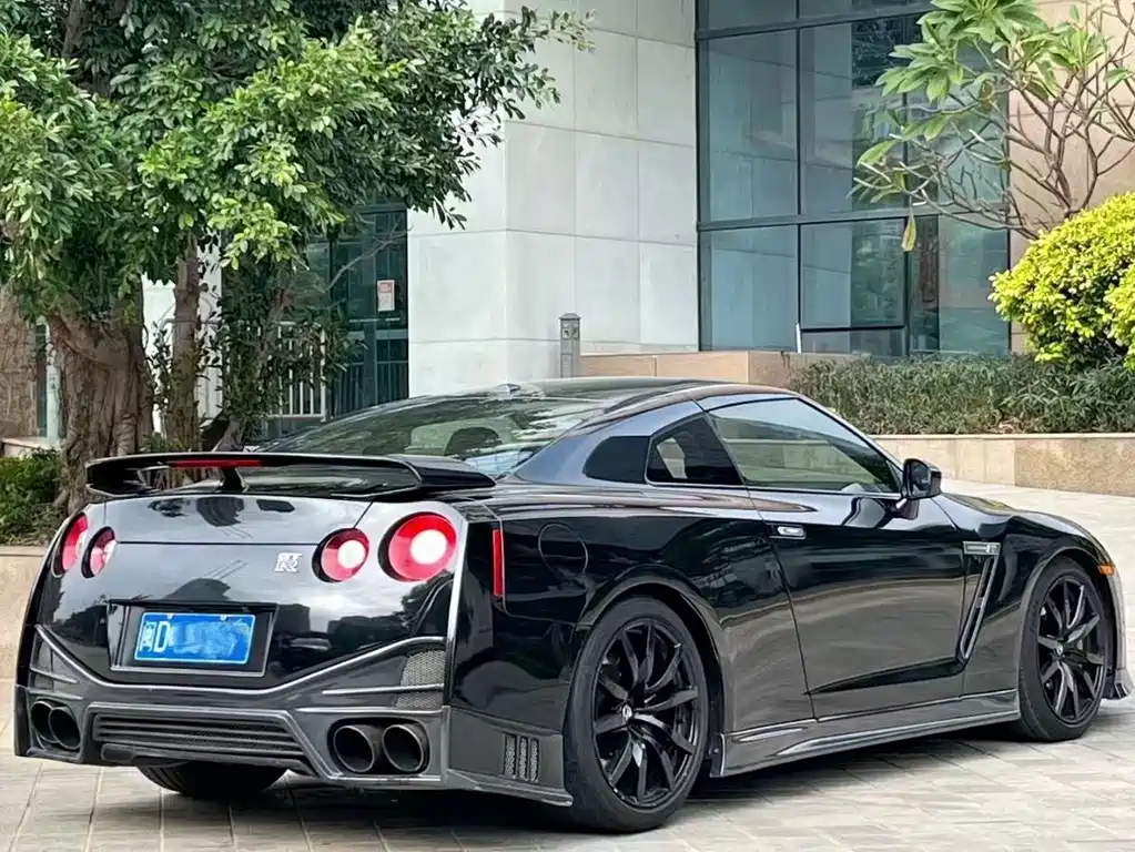 Nissan GT-R 2013 — фото 4