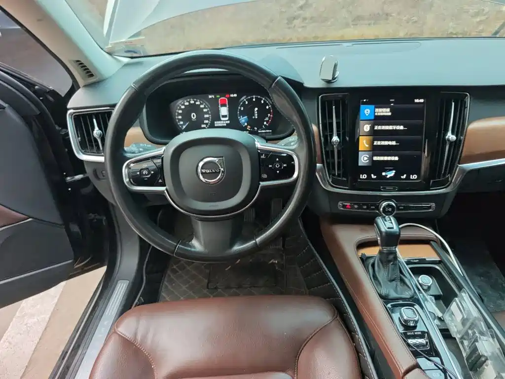 Volvo S90 2019 — фото 11