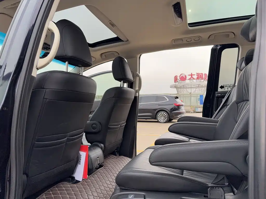 Honda Odyssey 2018 — фото 11
