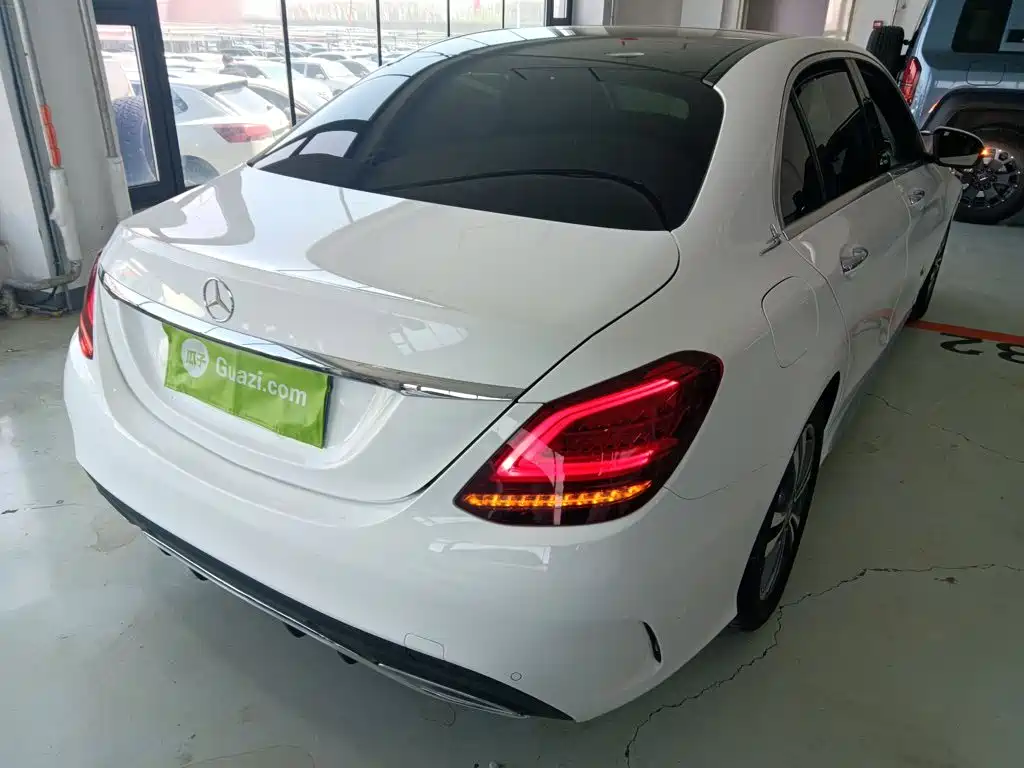 Mercedes-Benz C-Class 2020