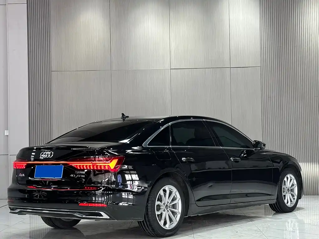 Audi A6L 2023 — фото 5