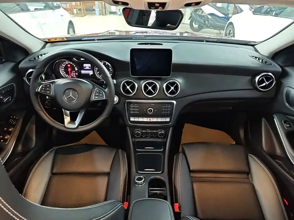 Mercedes-Benz GLA 2018 — фото 10