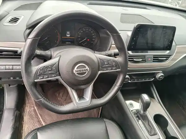 Nissan Teana 2022