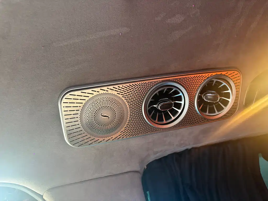 Mercedes-Benz Vito 2023 — фото 12