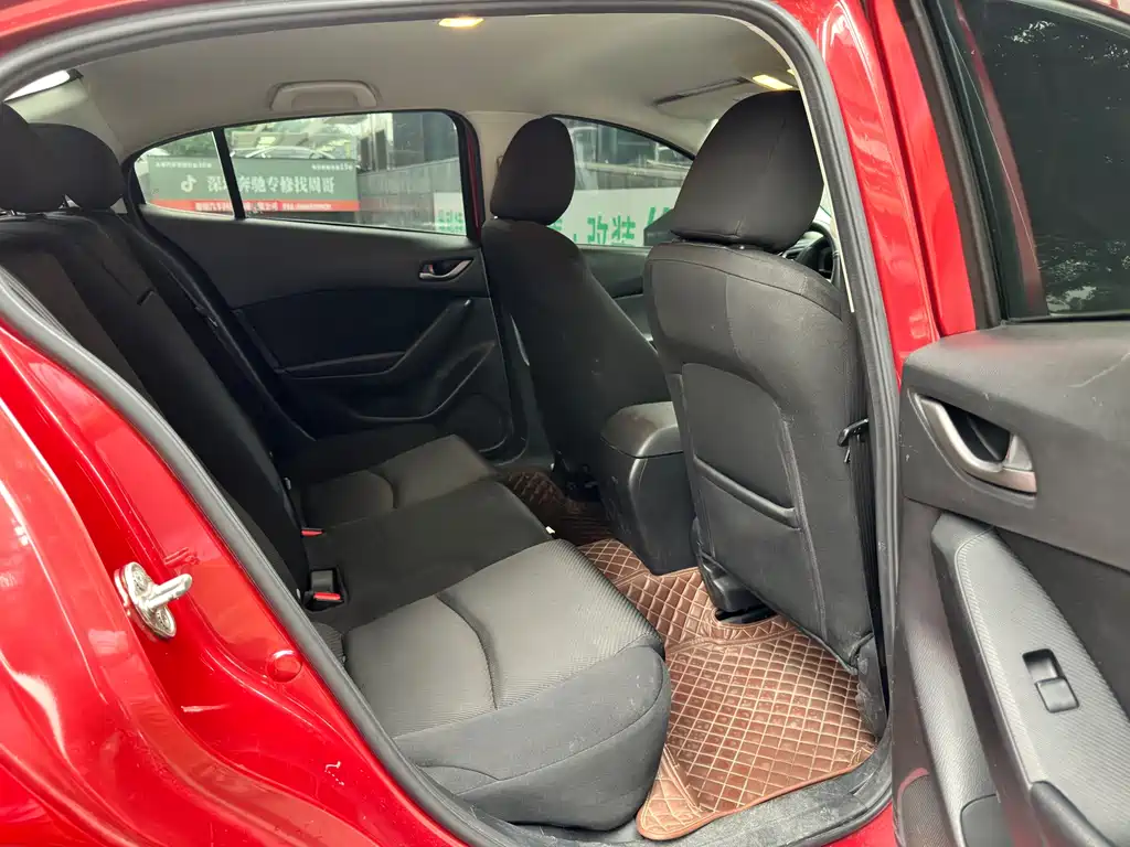 Mazda 3 Axela 2017 — фото 12