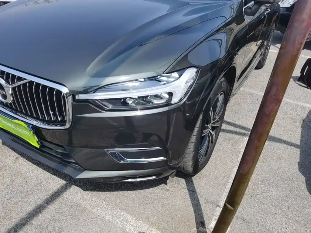 Volvo XC60 2021 — фото 24