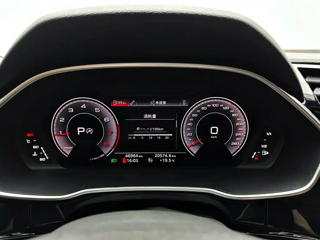 Audi Q3 2023 — фото 12