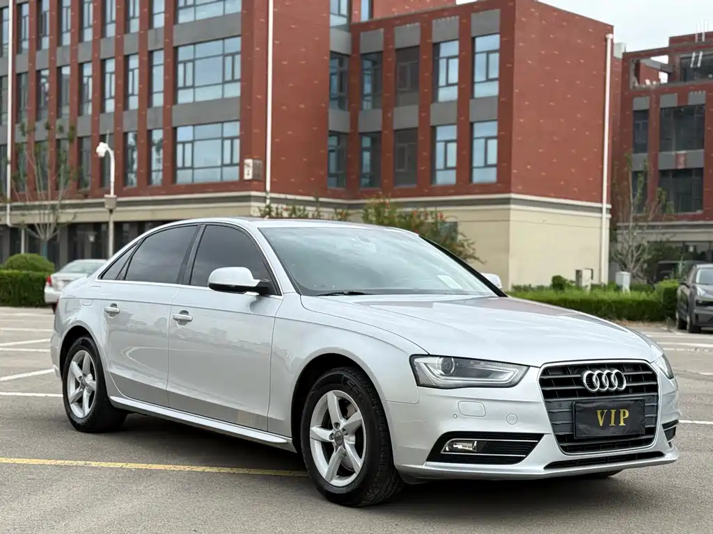 Audi A4L 2014 — фото 3