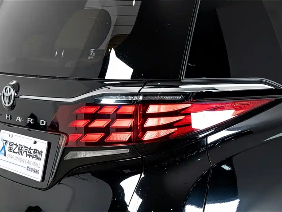 Toyota Alphard 2025 — фото 8