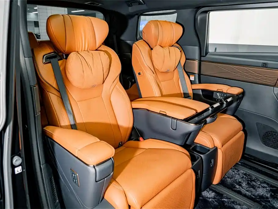 Toyota Alphard 2025 — фото 25