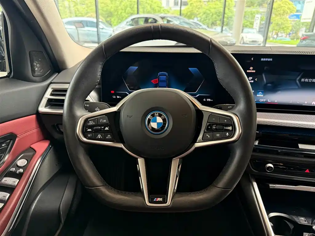 BMW i3 2024 — фото 13