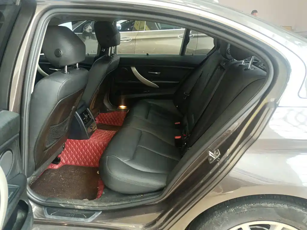 BMW 3 Series 2015 — фото 17