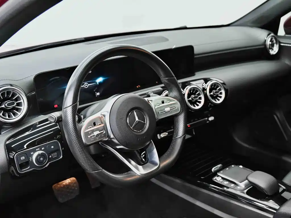 Mercedes-Benz A-Class 2022 — фото 27