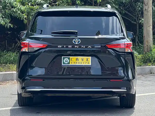 Toyota Sienna 2023