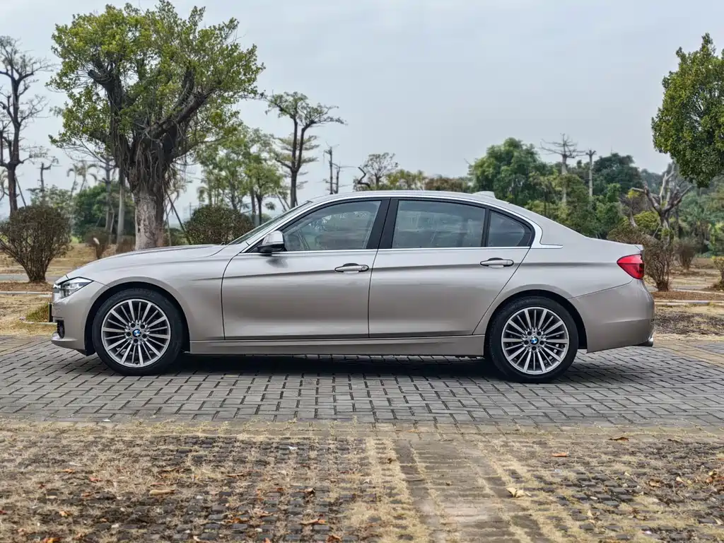 BMW 3 Series 2019 — фото 3