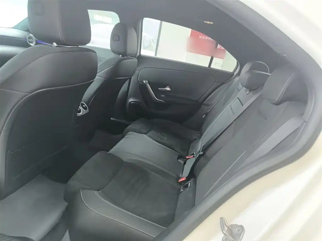 Mercedes-Benz A-Class 2023 — фото 17