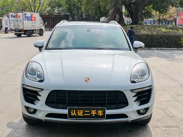 Porsche Macan 2016