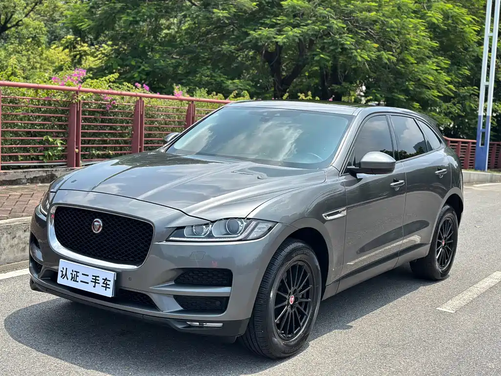 Jaguar F-PACE 2017 — фото 1