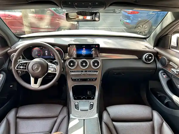 Mercedes-Benz GLC 2021