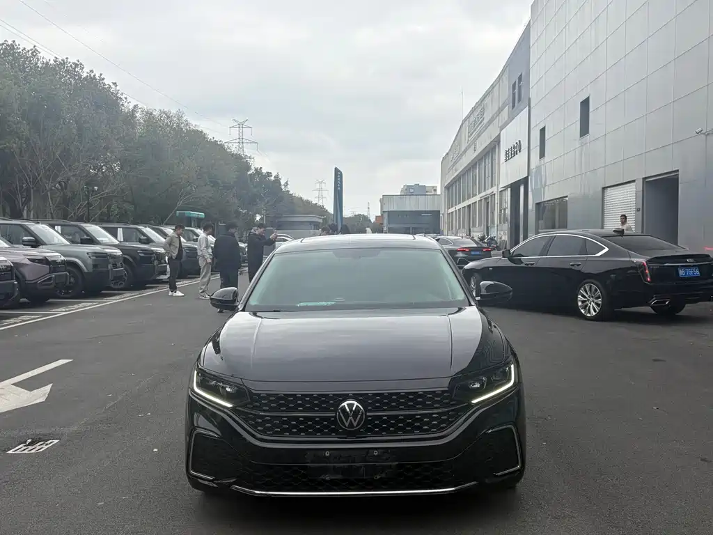 Volkswagen Passat 2023