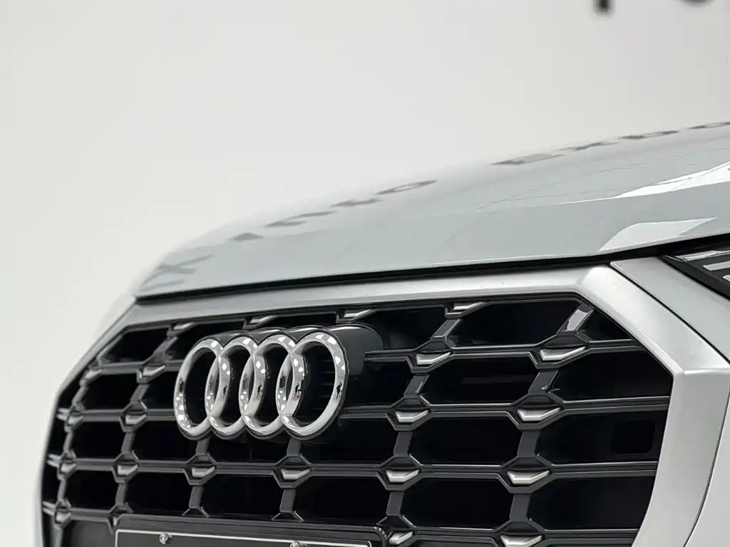 Audi Q3 2022 — фото 11
