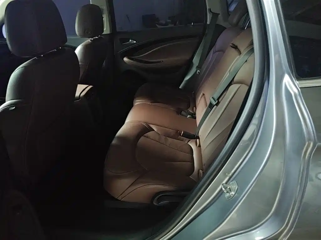 Buick Envision Plus 2017 — фото 17
