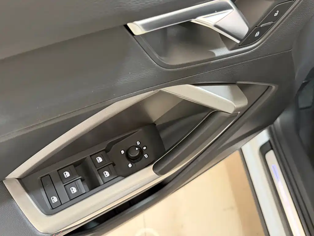 Audi Q3 2022 — фото 15