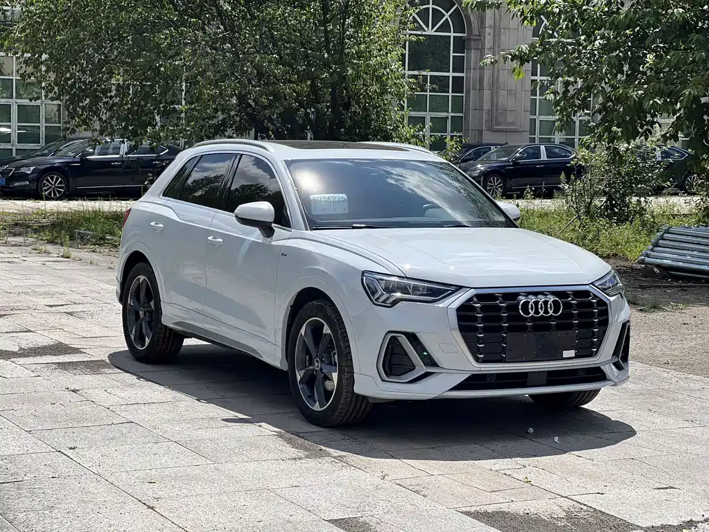 Audi Q3 2023