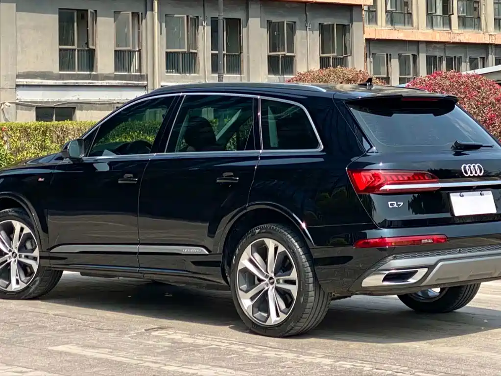 Audi Q7 2021 — фото 2