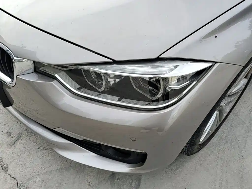 BMW 3 Series 2017 — фото 24