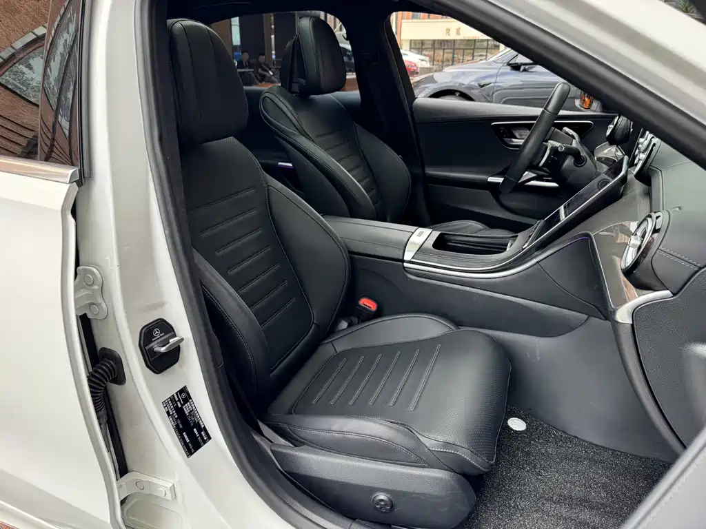 Mercedes-Benz C-Class 2022 — фото 19