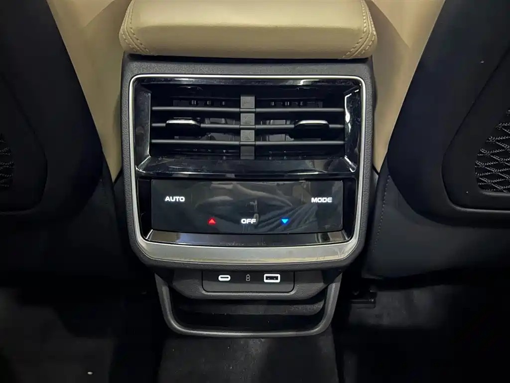 Geely Xingyue L 2024 — фото 14