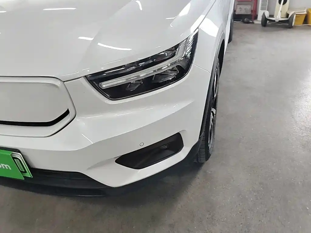 Volvo XC40 NEV 2021 — фото 24