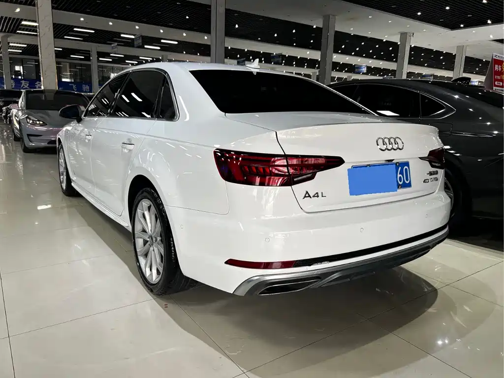 Audi A4L 2019 — фото 6
