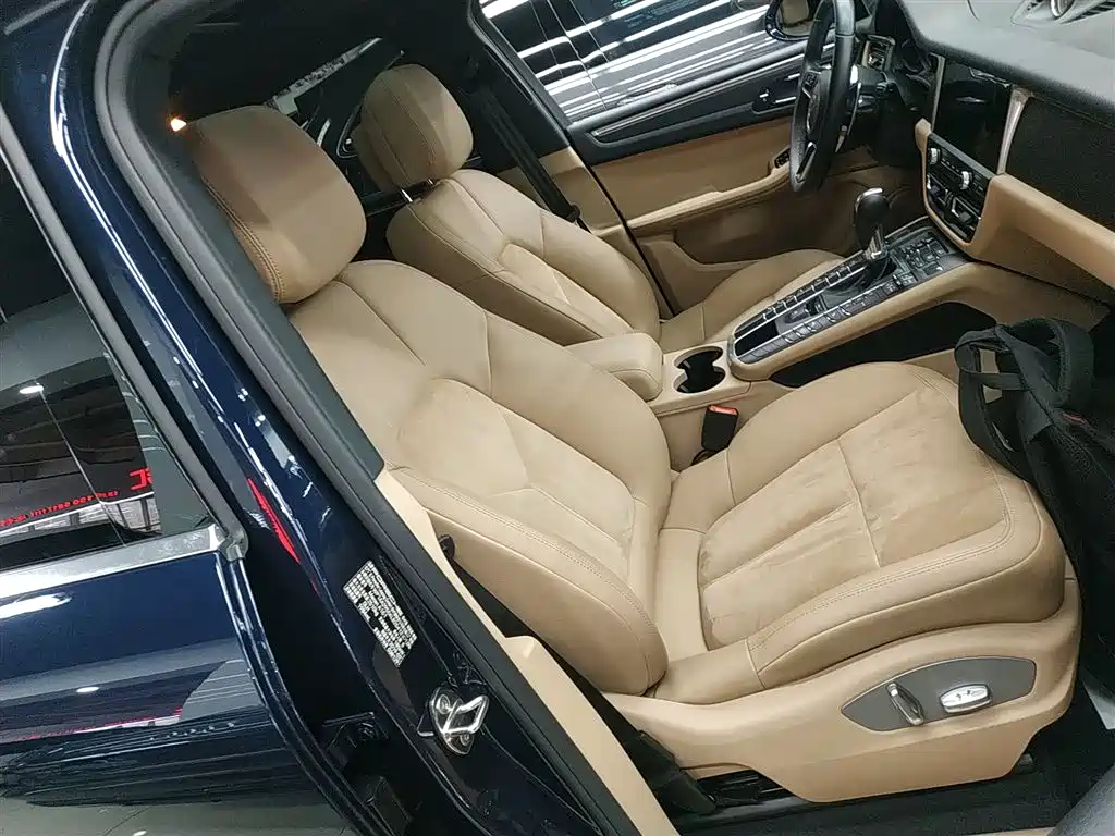 Porsche Macan 2019 — фото 20