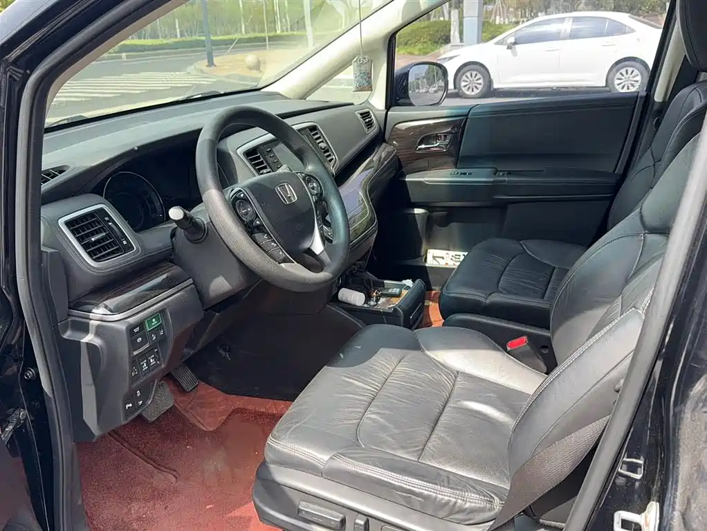 Honda Odyssey 2020 — фото 16