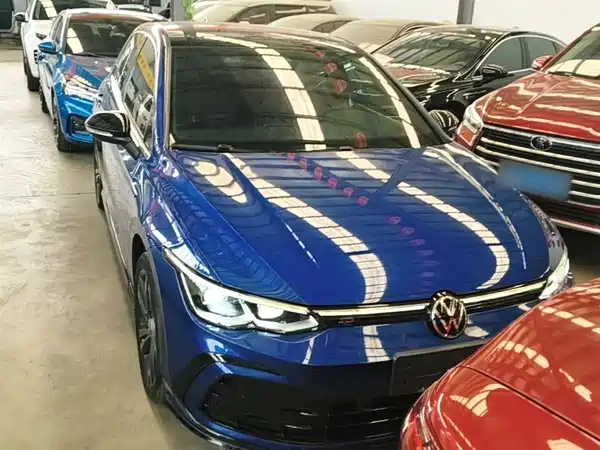 Volkswagen Golf 2021