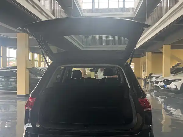 Volkswagen Tiguan L 2023