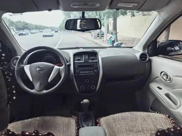 Nissan Sunny 2016