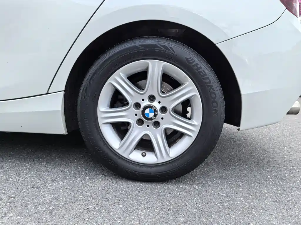 BMW 1 Series 2014 — фото 22