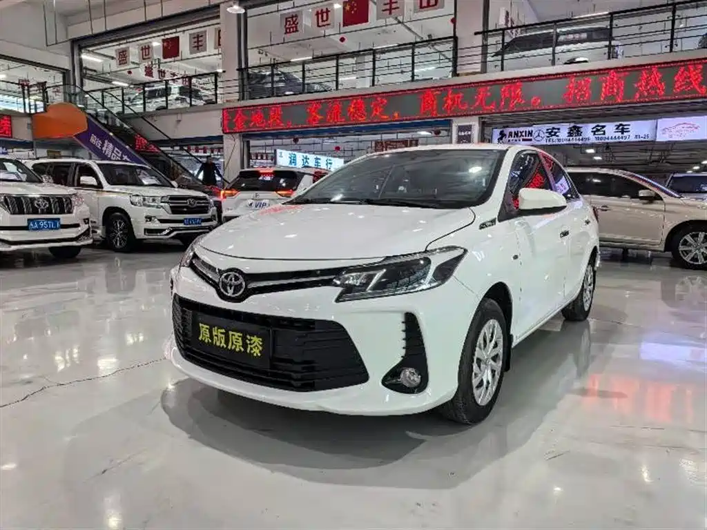 Toyota Vios 2023 — фото 1