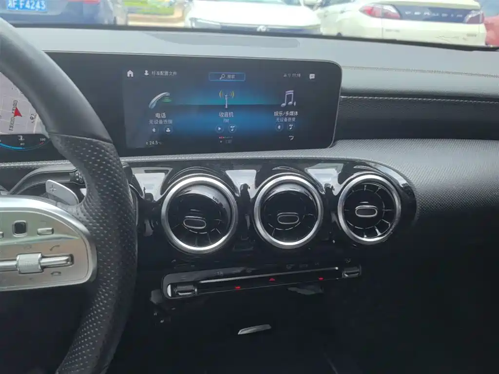 Mercedes-Benz A-Class 2019 — фото 13