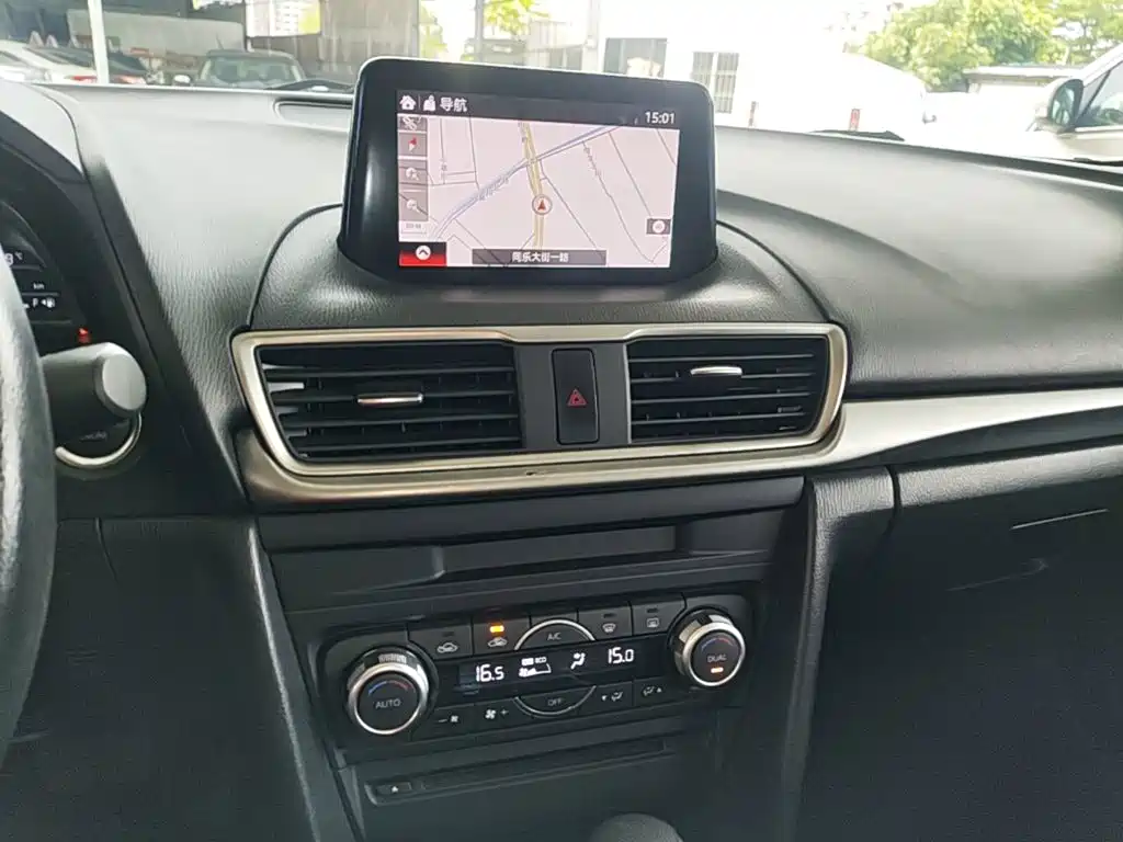 Mazda 3 Axela 2018