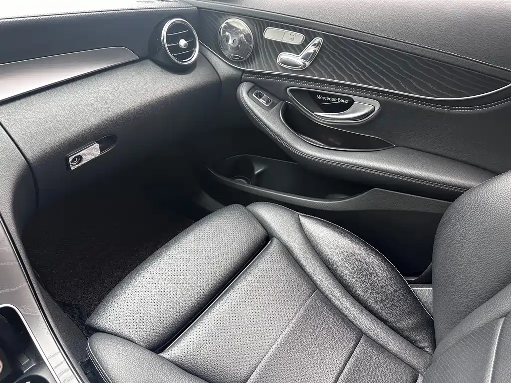 Mercedes-Benz C-Class 2017 — фото 12