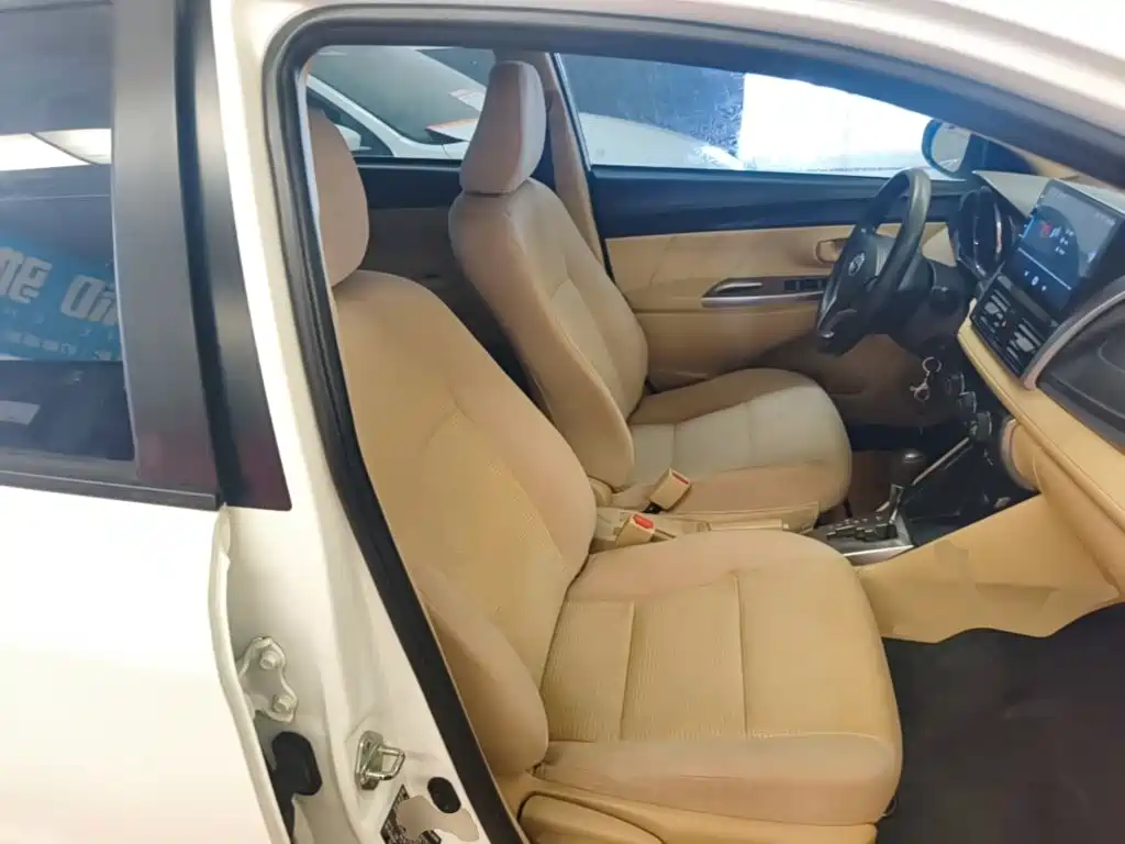 Toyota Vios 2015 — фото 25