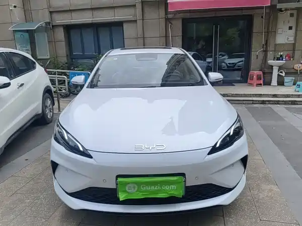 BYD Seal 05 DM-i 2025