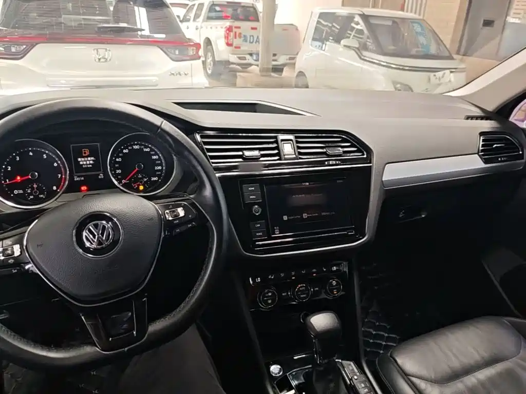 Volkswagen Tiguan L 2019 — фото 10