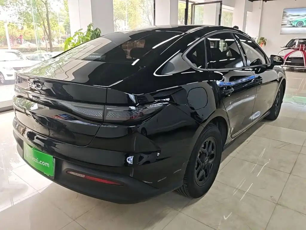 BYD Seal 05 DM-i 2025 — фото 7